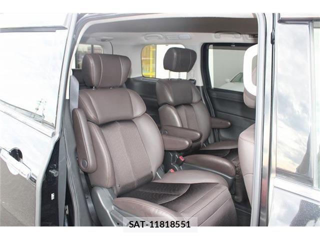 Nissan ELGRAND 2023-01 8828892-20