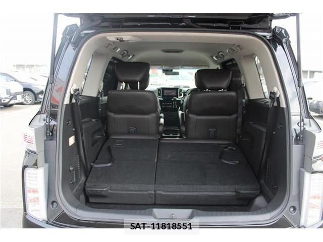 Nissan ELGRAND 2023-01 8828892-25