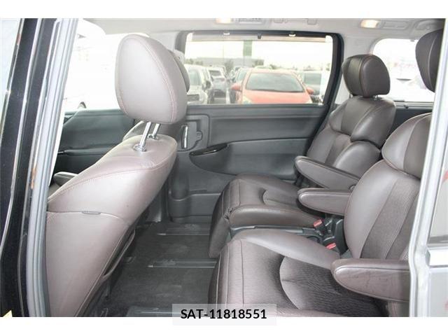 Nissan ELGRAND 2023-01 8828892-27