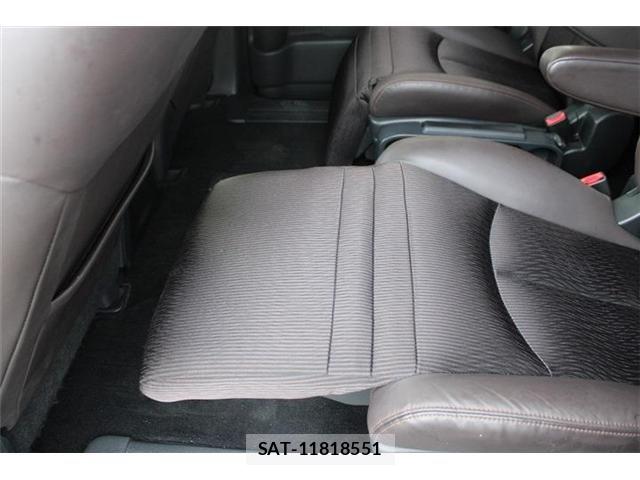 Nissan ELGRAND 2023-01 8828892-7
