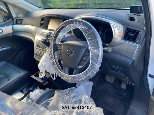 Nissan ELGRAND 2016-02 8828905-9