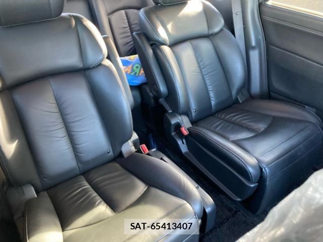Nissan ELGRAND 2016-02 8828905-11