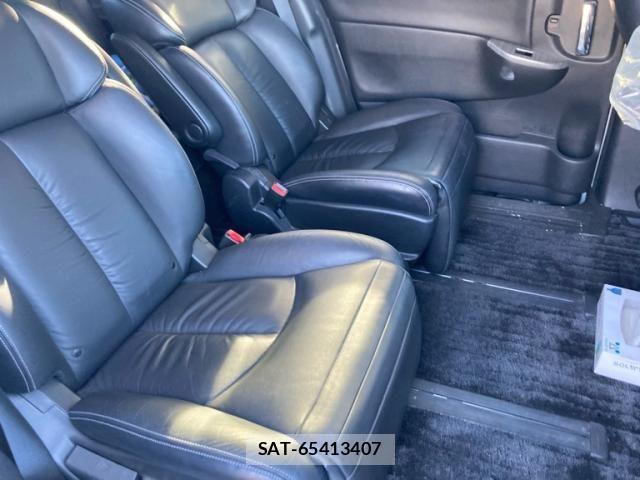 Nissan ELGRAND 2016-02 8828905-12