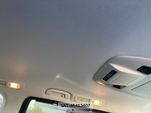 Nissan ELGRAND 2016-02 8828905-13