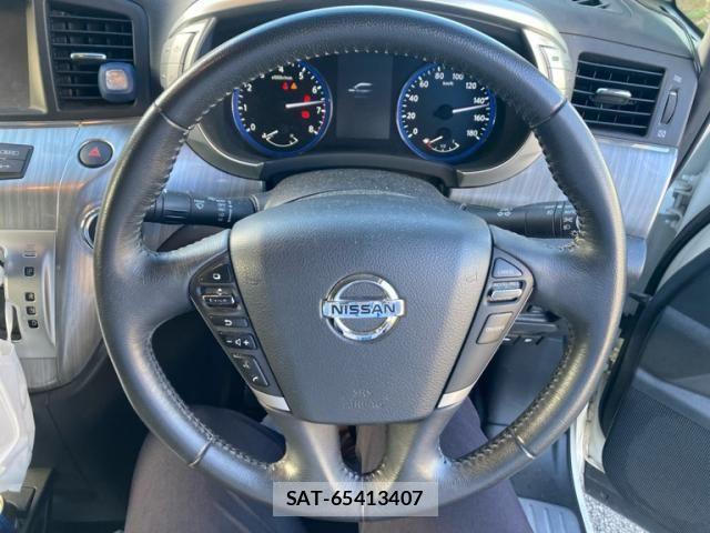 Nissan ELGRAND 2016-02 8828905-16