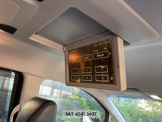 Nissan ELGRAND 2016-02 8828905-23