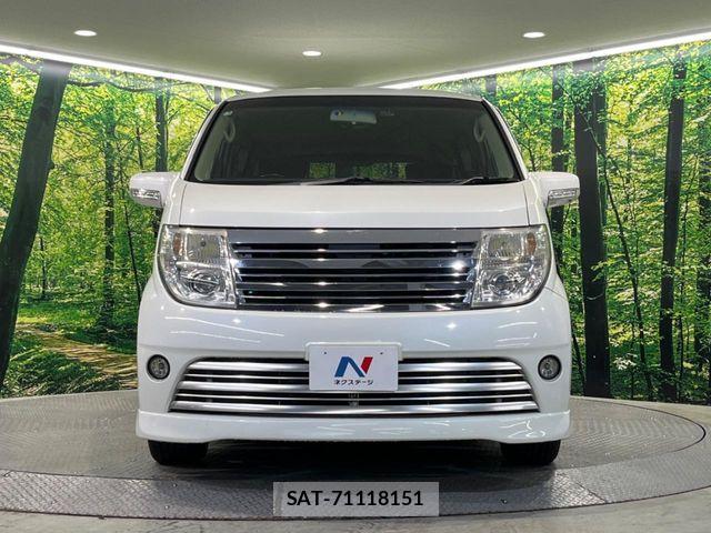 Nissan ELGRAND 2005-05 8828906-15
