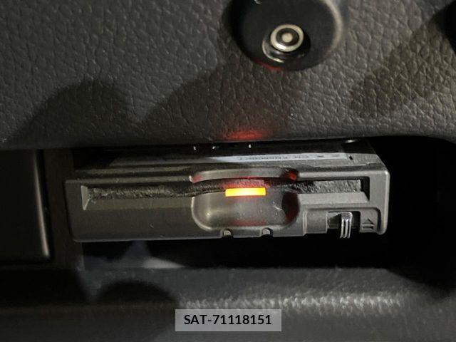 Nissan ELGRAND 2005-05 8828906-7