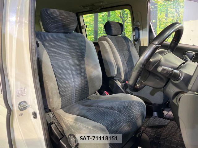 Nissan ELGRAND 2005-05 8828906-8