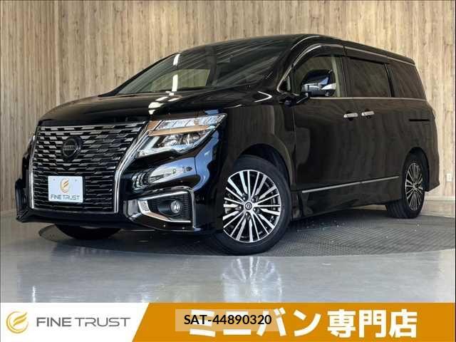 Nissan ELGRAND 2022-12 8828889-0