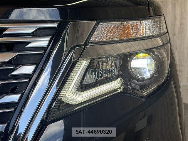 Nissan ELGRAND 2022-12 8828889-12