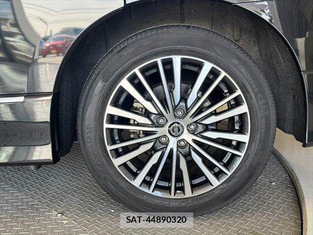 Nissan ELGRAND 2022-12 8828889-27