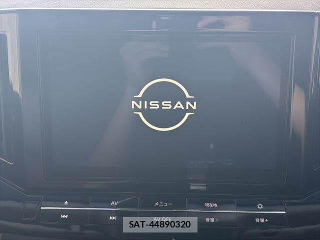 Nissan ELGRAND 2022-12 8828889-3