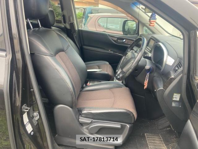 Nissan ELGRAND 2012-01 8828909-11