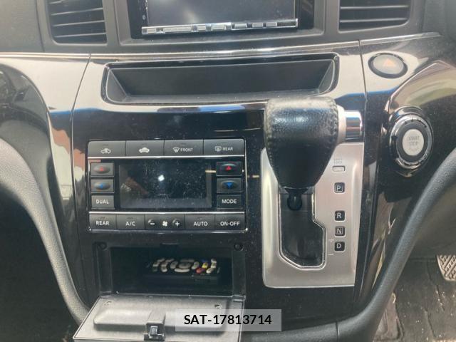 Nissan ELGRAND 2012-01 8828909-15