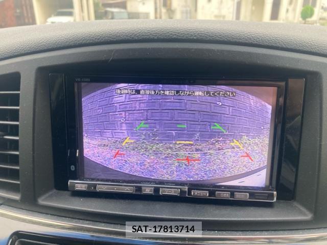 Nissan ELGRAND 2012-01 8828909-19