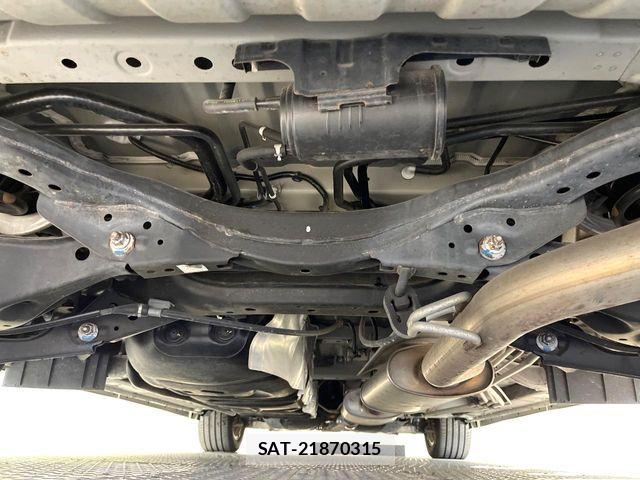 Nissan ELGRAND 2018-07 8828890-18