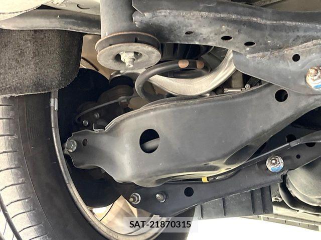 Nissan ELGRAND 2018-07 8828890-19