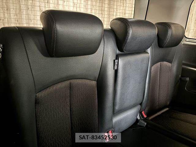 Nissan ELGRAND 2015-08 8828903-10