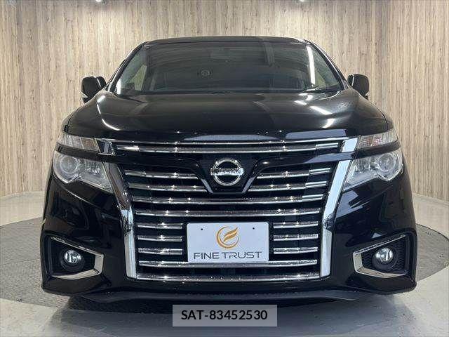 Nissan ELGRAND 2015-08 8828903-15