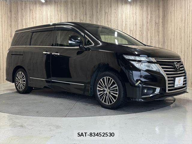 Nissan ELGRAND 2015-08 8828903-16