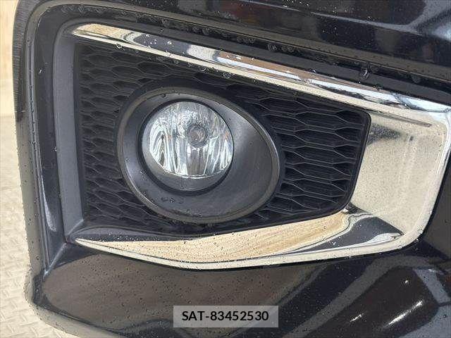 Nissan ELGRAND 2015-08 8828903-25
