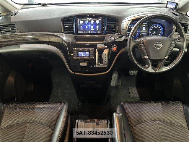 Nissan ELGRAND 2015-08 8828903-2