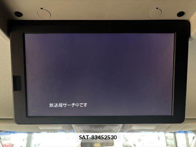 Nissan ELGRAND 2015-08 8828903-6