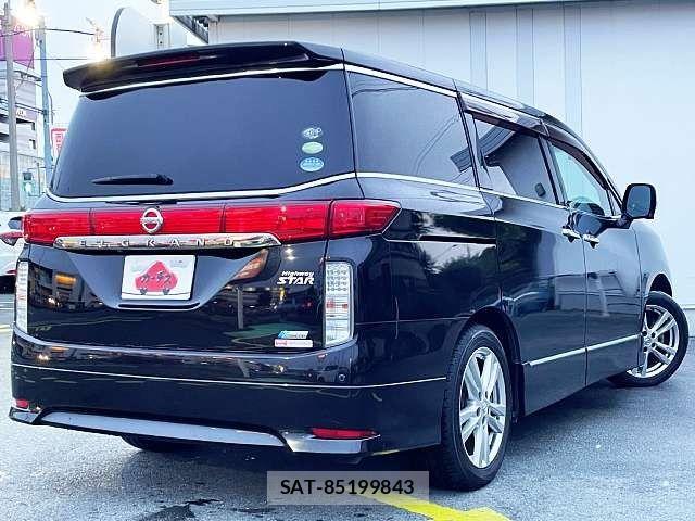 Nissan ELGRAND 2010-08 8828907-2