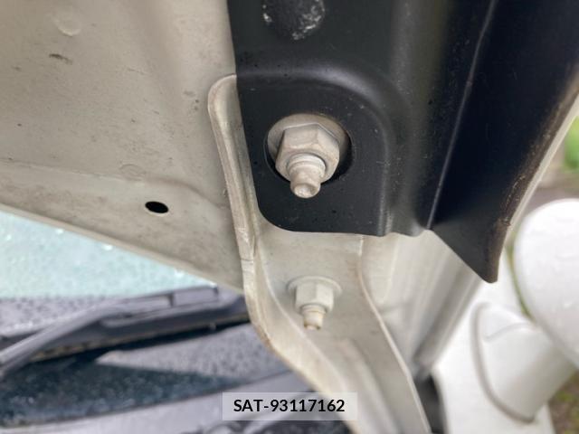 Nissan ELGRAND 2007-10 8848884-14