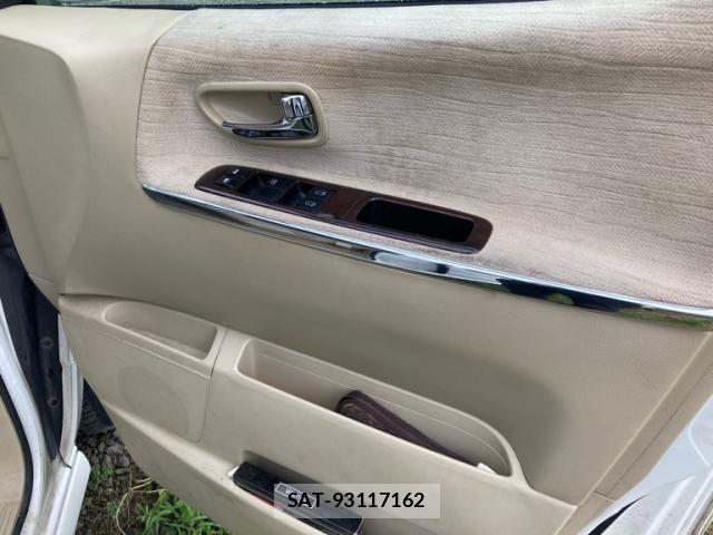 Nissan ELGRAND 2007-10 8848884-16