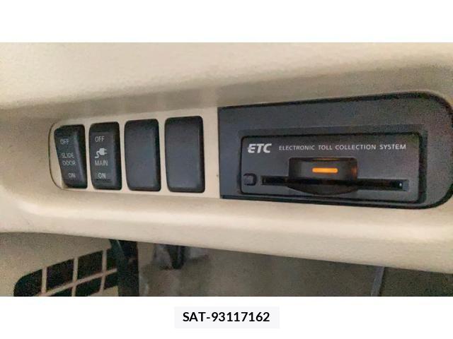 Nissan ELGRAND 2007-10 8848884-25