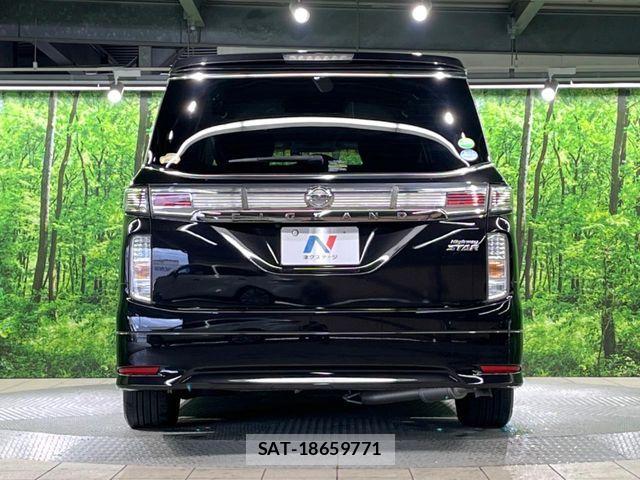 Nissan ELGRAND 2015-06 8848878-15
