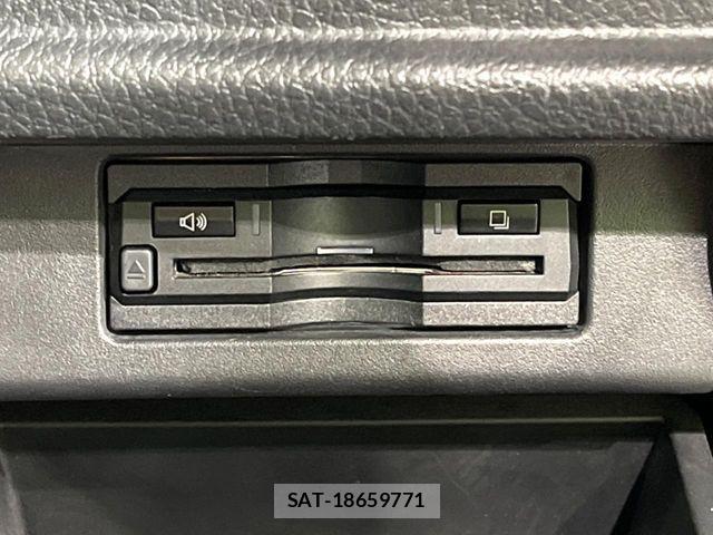 Nissan ELGRAND 2015-06 8848878-6