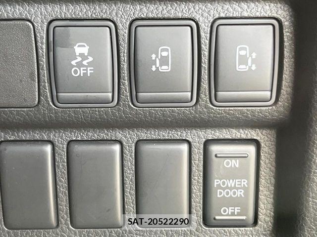 Nissan ELGRAND 2014-01 8848877-3