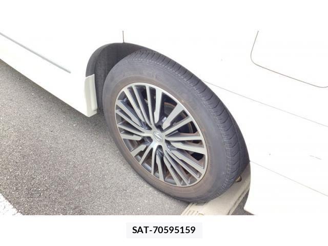 Nissan ELGRAND 2020-03 8848874-5