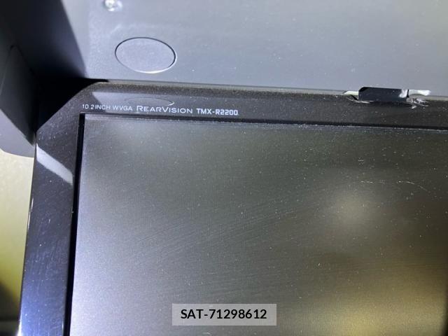 Nissan ELGRAND 2011-08 8848885-10