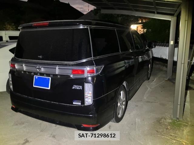 Nissan ELGRAND 2011-08 8848885-11