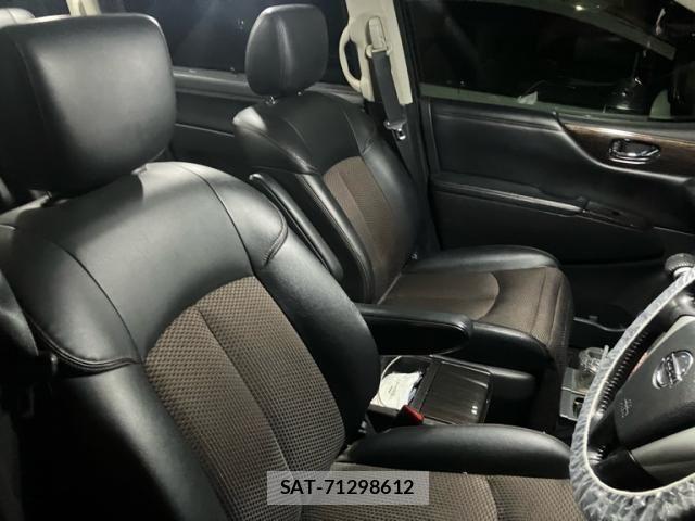 Nissan ELGRAND 2011-08 8848885-14