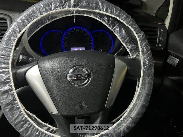 Nissan ELGRAND 2011-08 8848885-16