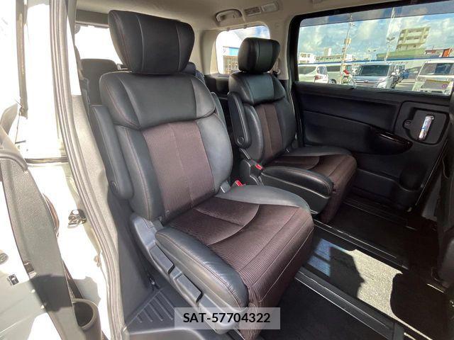 Nissan ELGRAND 2017-09 8848875-9