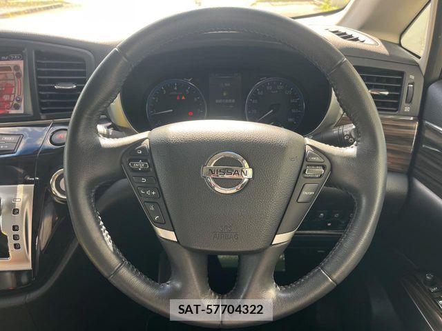 Nissan ELGRAND 2017-09 8848875-13