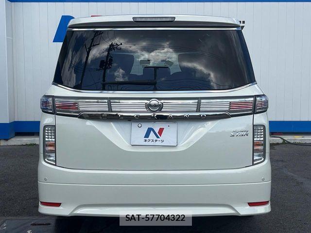Nissan ELGRAND 2017-09 8848875-16