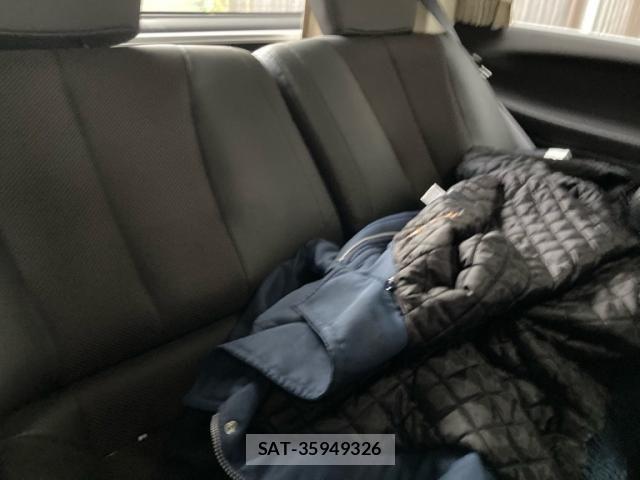 Nissan ELGRAND 2010-02 8848886-12