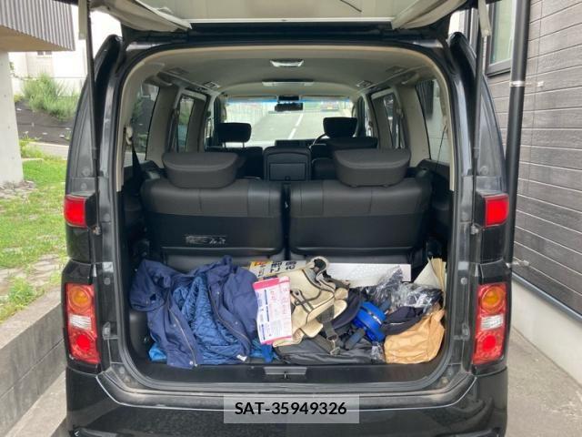 Nissan ELGRAND 2010-02 8848886-13