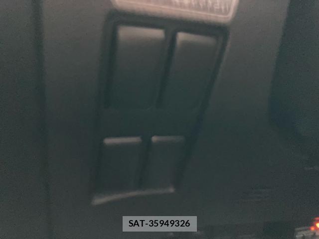 Nissan ELGRAND 2010-02 8848886-18