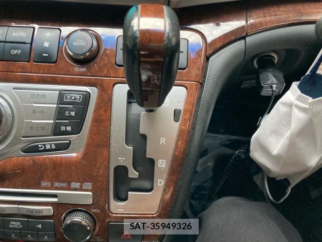 Nissan ELGRAND 2010-02 8848886-19