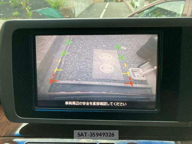 Nissan ELGRAND 2010-02 8848886-23