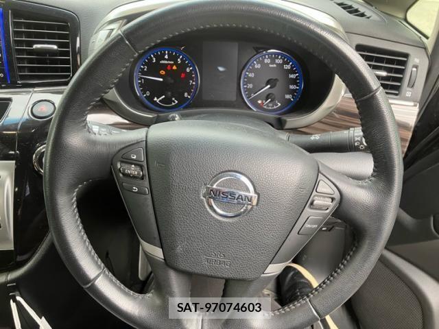 Nissan ELGRAND 2018-09 8848879-20