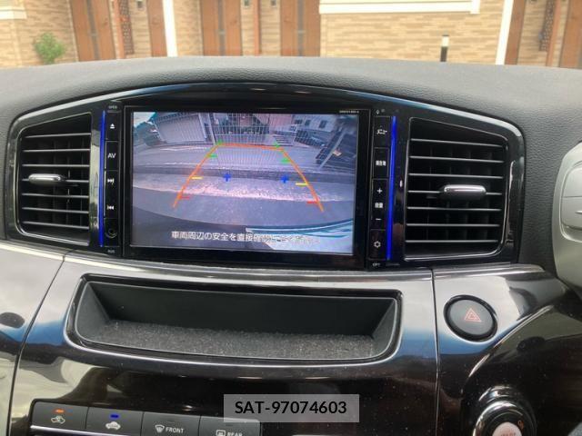Nissan ELGRAND 2018-09 8848879-24